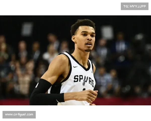 文班亚马谈赛季目标：最佳防守球员奖项成为动力